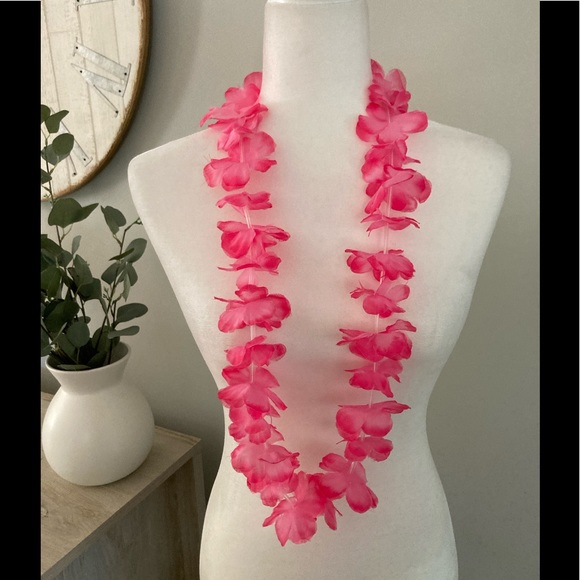 ❌SOLD NWOT 3 Hawaiian Flower Leis - Picture 3 of 5